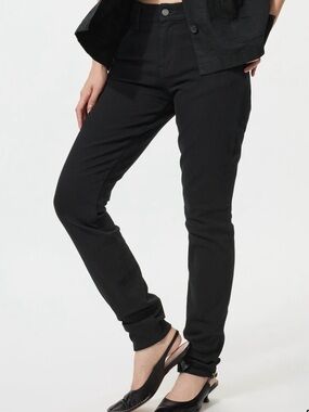 Uniqlo High-Waisted Skinny Jeans